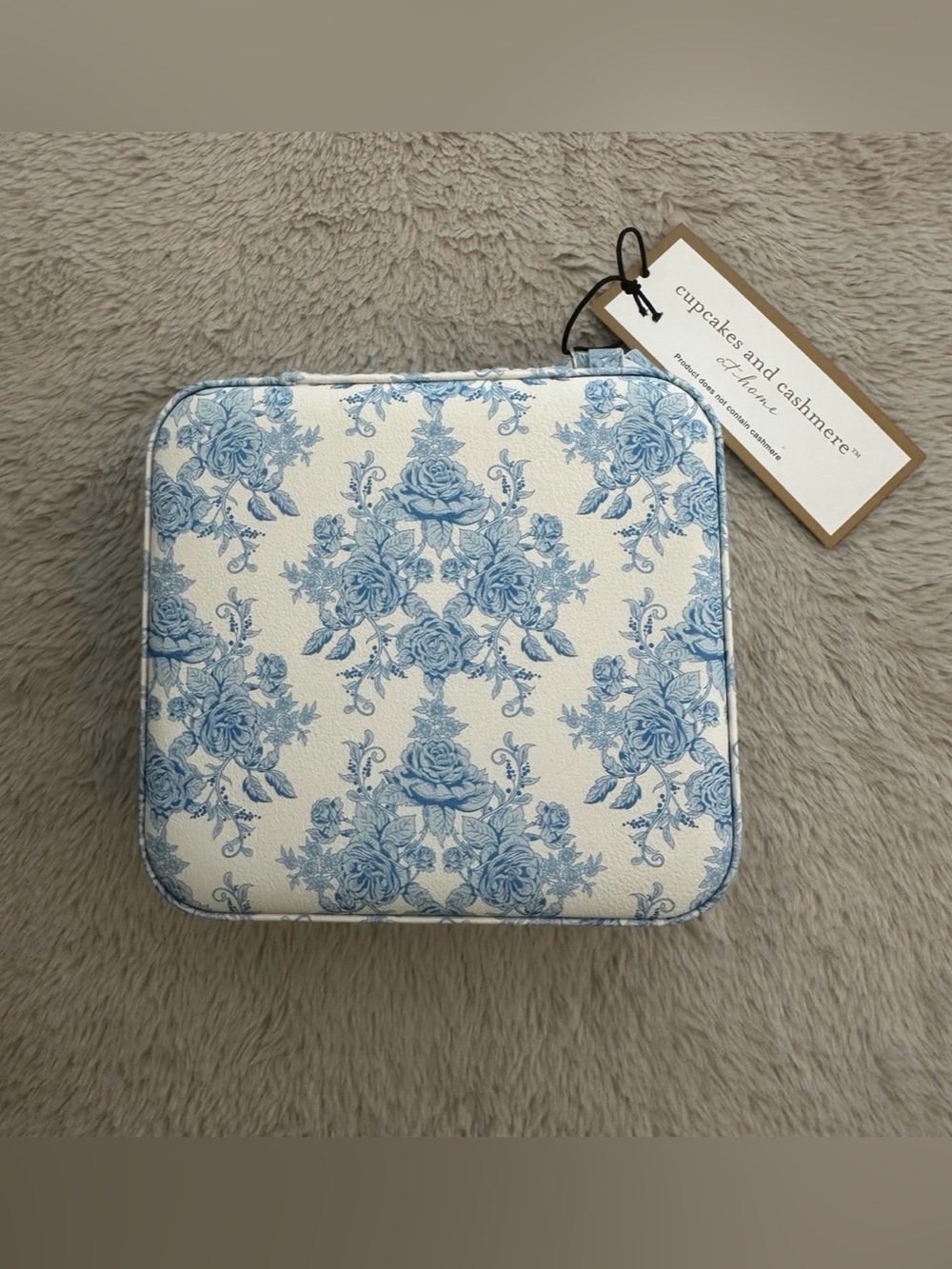 Cupcakes and Cashmere At Home Blue White Rose Floral Travel Jewelry Organizer